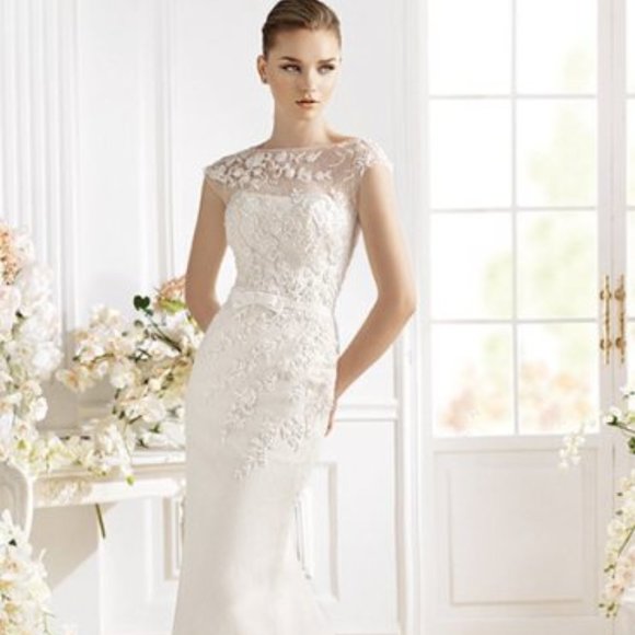 geo lace maxi dress Long Sleeve Lace Wedding Dress Off the Shoulder Fit & Flare Mermaid Ivory M Gigi by Grace Loves Lace